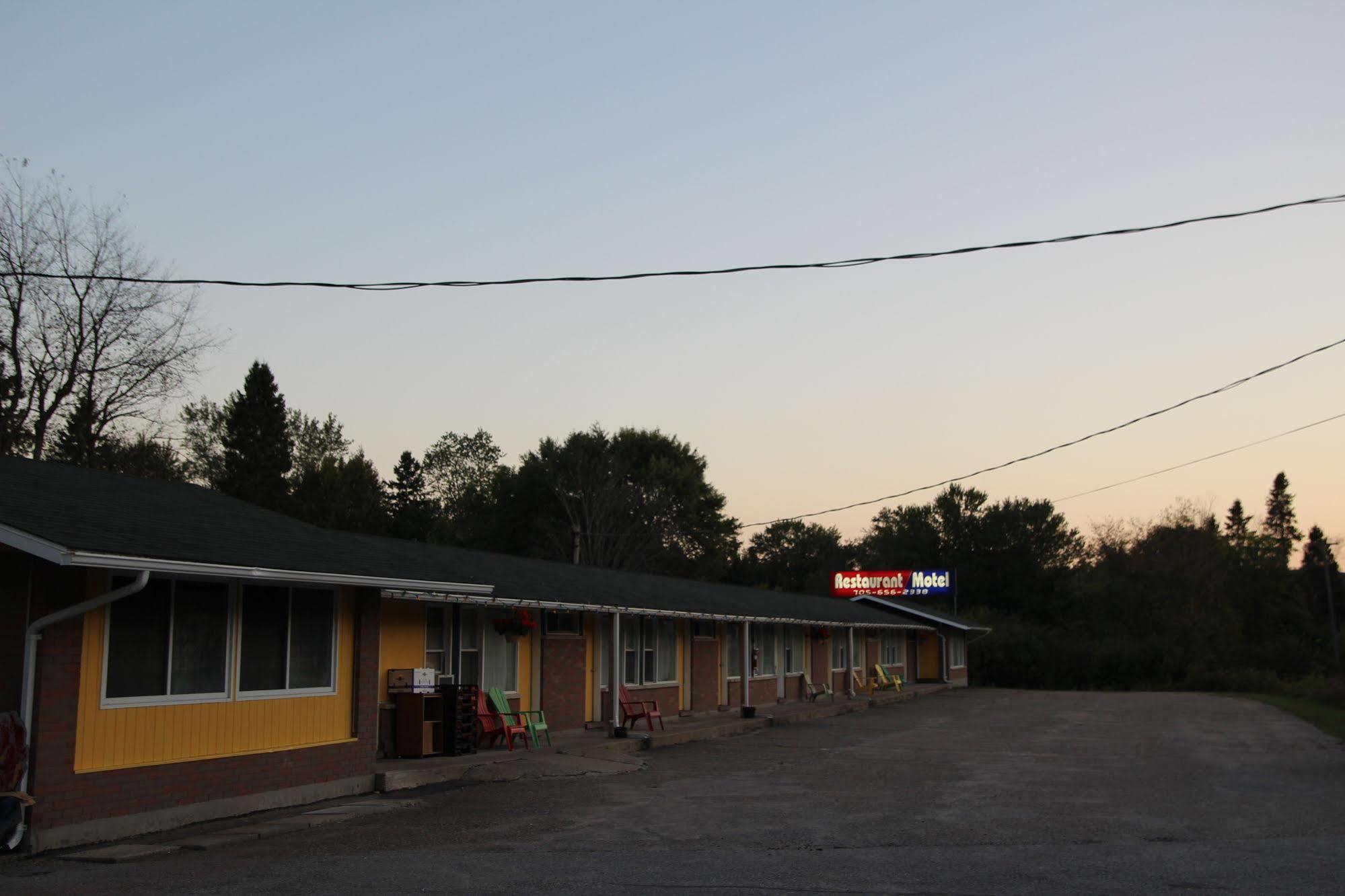 Apsley Inn And Restaurnt Buitenkant foto